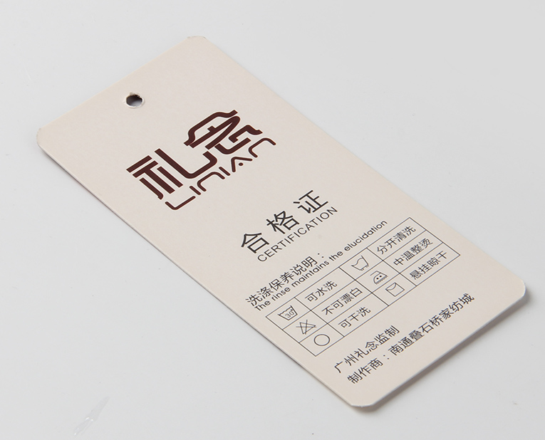 t恤吊牌廠的老師傅急急忙忙買來(lái)新的油墨，就是為了透明度
