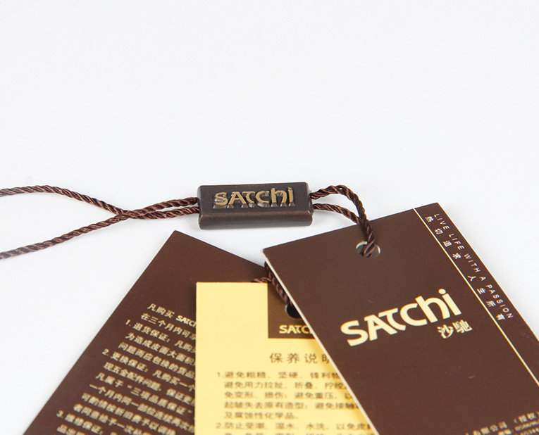 在服裝的紙牌定做過(guò)程中1個(gè)個(gè)環(huán)保新秀為何頻頻受挫？